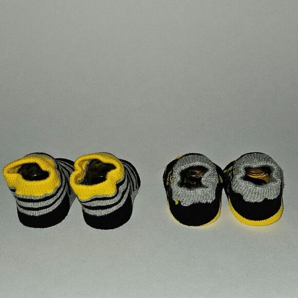NWOT 2 Batman Baby Infant Socks Black Yellow Gray DC Superhero Gift Lot - Picture 3 of 6